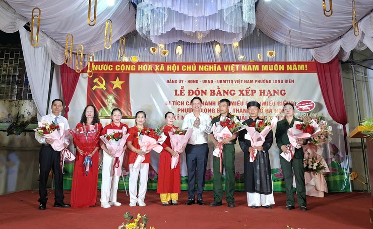 Phường Long Biên tổ chức Lễ đón bằng công nhận di tích lịch sử - văn hóa cấp Thành phố- Ảnh 3.