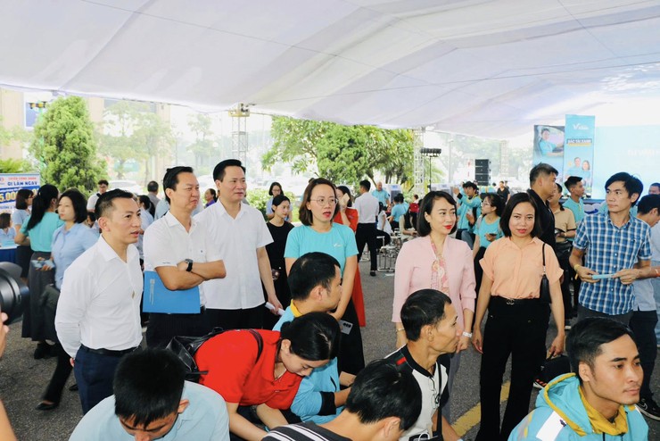 Ngày hội tuyển dụng phường Phúc Lợi năm 2025- Ảnh 5.