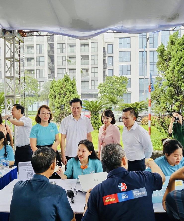 Ngày hội tuyển dụng phường Phúc Lợi năm 2025- Ảnh 8.