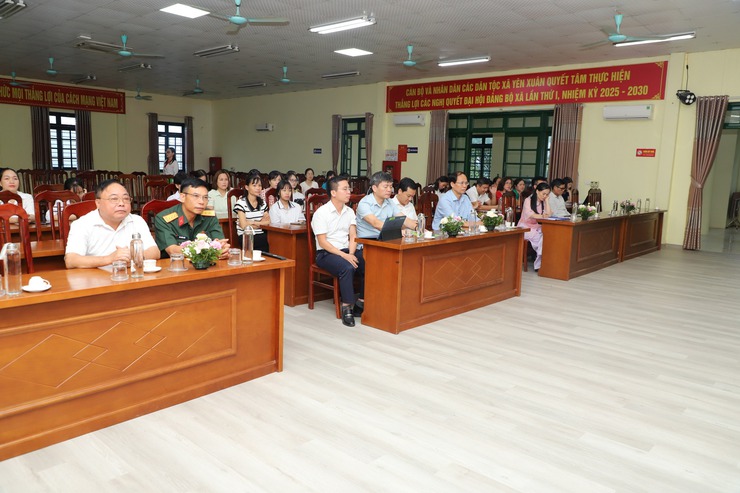 Hội nghị biểu dương trẻ em gái chăm ngoan, học giỏi trong các gia đình tiêu biểu thực hiện tốt chính sách dân số nhân ngày Quốc tế trẻ em gái 11/10- Ảnh 4.