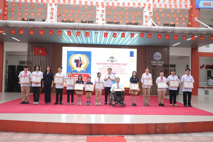 Phường Bồ Đề: Lan tỏa phong trào khuyến học, khuyến tài, xây dựng xã hội học tập tiêu biểu của Thủ đô năm 2025- Ảnh 1.