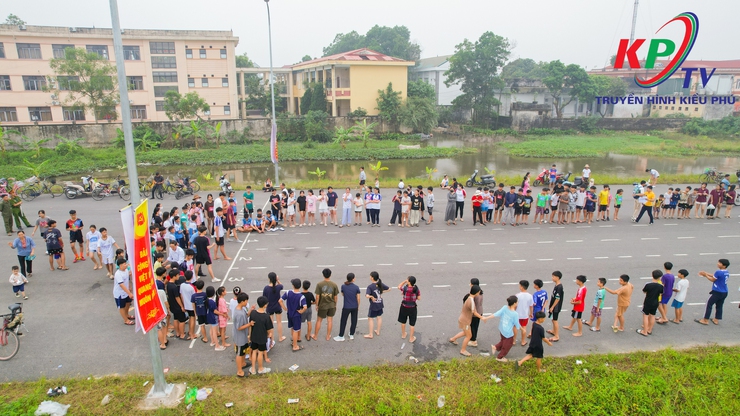 Xã Kiều Phú tổ chức thành công môn thi đấu Điền kinh trong Chương trình Đại hội Thể dục Thể thao lần thứ I, năm 2025- Ảnh 1.