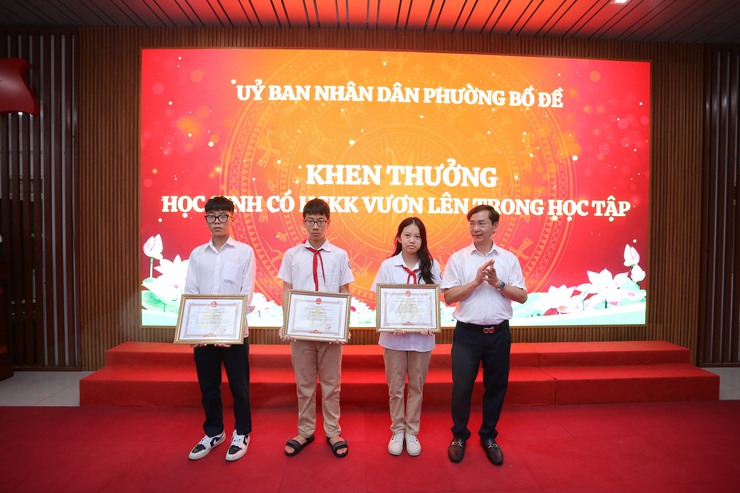 Phường Bồ Đề: Lan tỏa phong trào khuyến học, khuyến tài, xây dựng xã hội học tập tiêu biểu của Thủ đô năm 2025- Ảnh 2.
