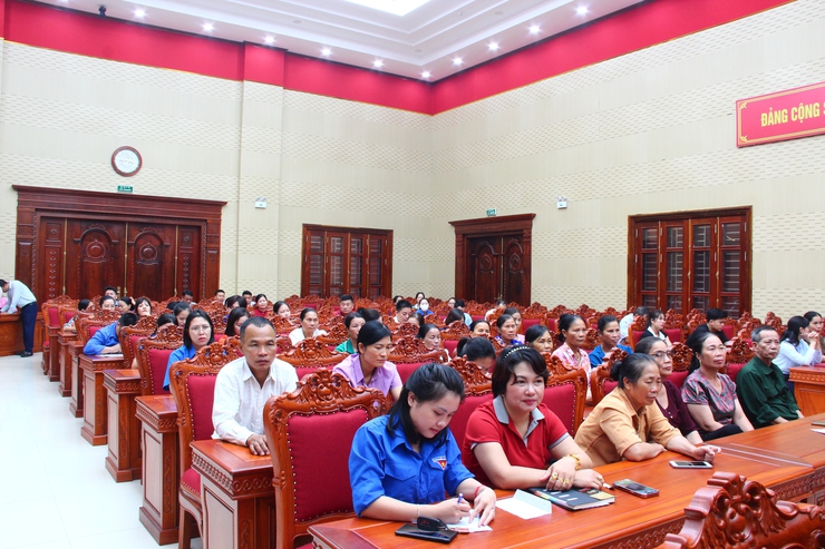 ỦY BAN MTTQ XÃ TỔ CHỨC TỔNG KẾT CÔNG TÁC ĐẠI HỘI MTTQ VÀ CÁC TỔ CHỨC CHÍNH TRỊ - XÃ HỘI; PHÁT ĐỘNG ỦNG HỘ ĐỒNG BÀO BỊ ẢNH HƯỞNG BÃO SỐ 10, 11- Ảnh 6.