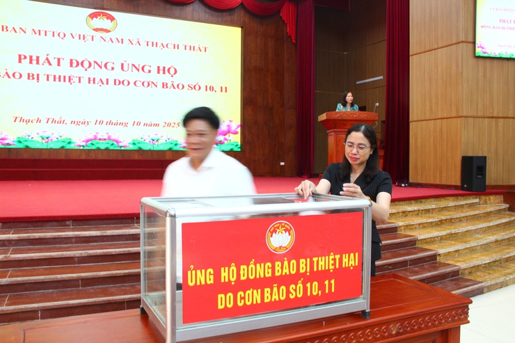 ỦY BAN MTTQ XÃ TỔ CHỨC TỔNG KẾT CÔNG TÁC ĐẠI HỘI MTTQ VÀ CÁC TỔ CHỨC CHÍNH TRỊ - XÃ HỘI; PHÁT ĐỘNG ỦNG HỘ ĐỒNG BÀO BỊ ẢNH HƯỞNG BÃO SỐ 10, 11- Ảnh 10.