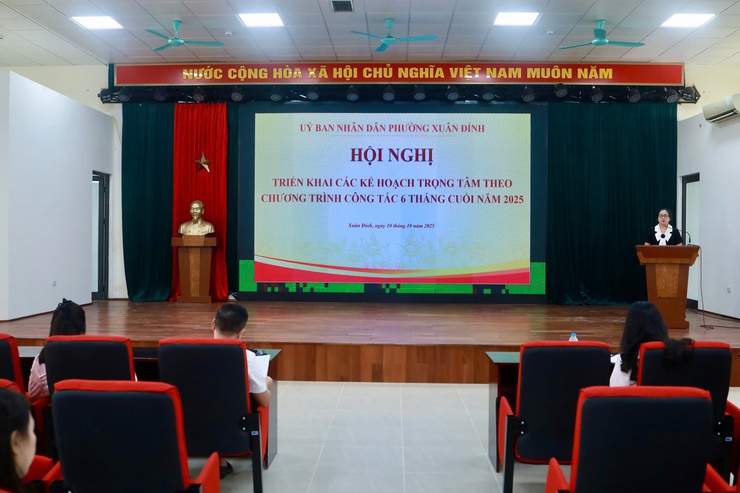 UBND phường Xuân Đỉnh triển khai 4 nhiệm vụ trọng tâm phục vụ phát triển kinh tế - xã hội năm 2025- Ảnh 4.