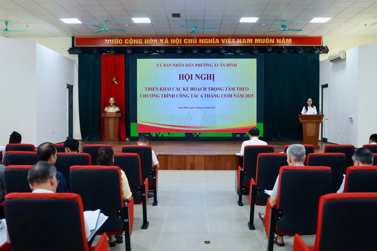 UBND phường Xuân Đỉnh triển khai 4 nhiệm vụ trọng tâm phục vụ phát triển kinh tế - xã hội năm 2025- Ảnh 1.