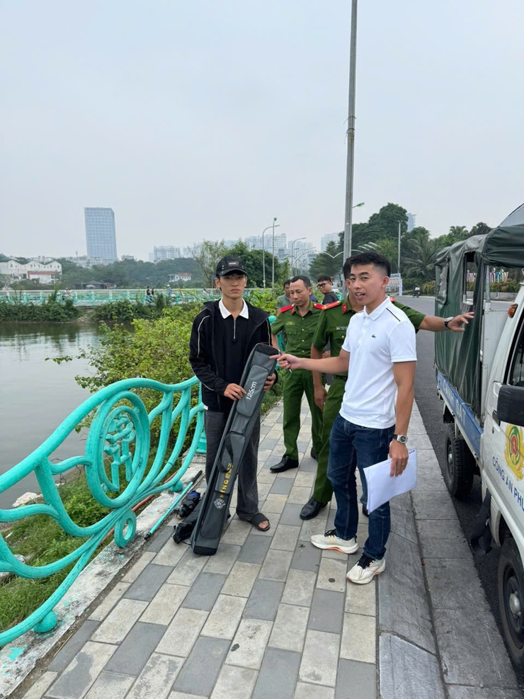 Tăng cường xử lý vi phạm, quyết tâm lập lại trật tự tại hồ Tây- Ảnh 1.