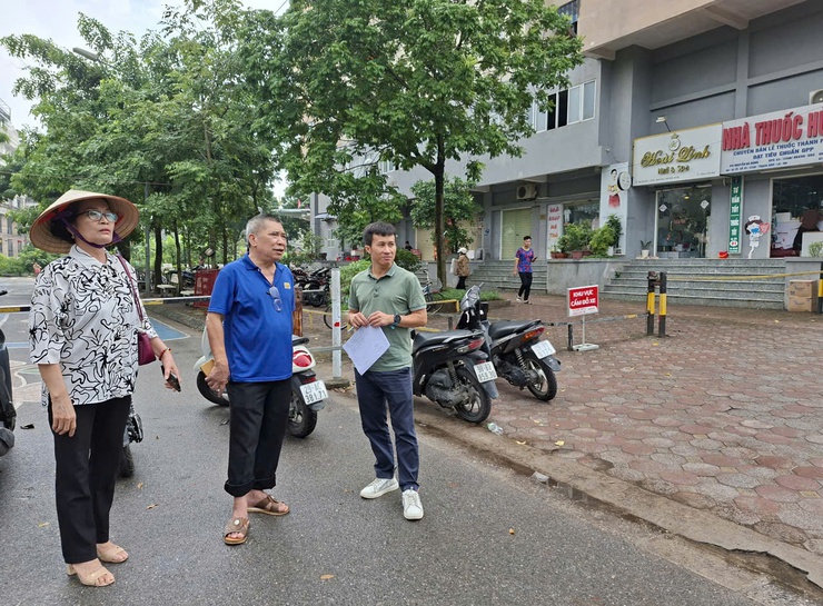 Phường Long Biên tổ chức đánh giá cuộc thi “Long biên Sáng - Xanh - Sạch - Đẹp” đợt 1 năm 2025- Ảnh 10.