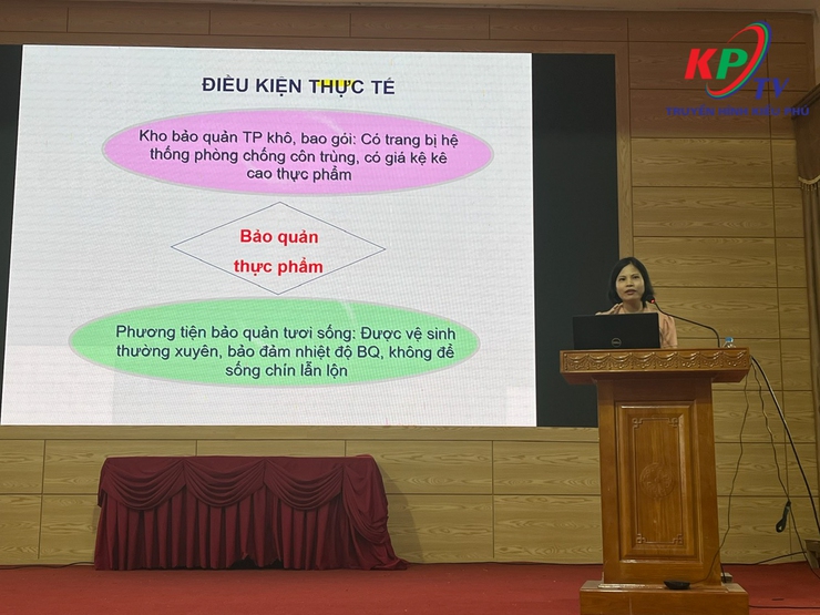 UBND xã Kiều Phú tổ chức hội nghị tập huấn công tác an toàn thực phẩm trong các cơ sở giáo dục có tổ chức bán trú- Ảnh 4.