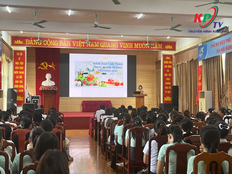 UBND xã Kiều Phú tổ chức hội nghị tập huấn công tác an toàn thực phẩm trong các cơ sở giáo dục có tổ chức bán trú- Ảnh 1.
