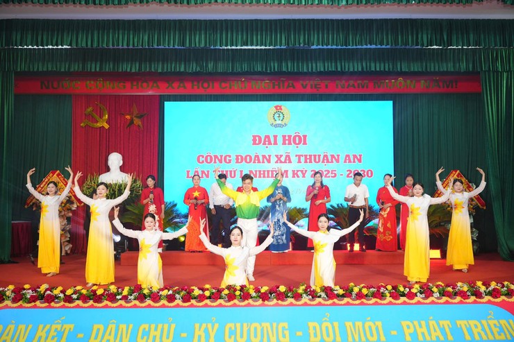 Đại hội Công đoàn xã Thuận An lần thứ I, nhiệm kỳ 2025- 2030 thành công tốt đẹp- Ảnh 2.