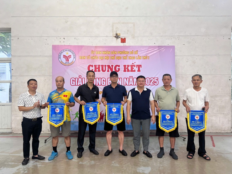 Giải bóng bàn trong khuôn khổ Đại hội Thể dục thể thao phường Bồ Đề lần thứ I- Ảnh 3.