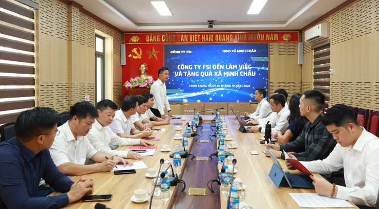 Công ty Cổ phần Đầu tư Thương mại & Phát triển Công nghệ FSI đã có buổi làm việc với lãnh đạo xã Minh Châu về thúc đẩy chuyển đổi số tại địa phương- Ảnh 1.