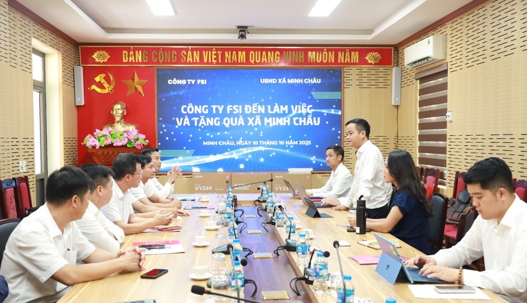 Công ty Cổ phần Đầu tư Thương mại & Phát triển Công nghệ FSI đã có buổi làm việc với lãnh đạo xã Minh Châu về thúc đẩy chuyển đổi số tại địa phương- Ảnh 3.