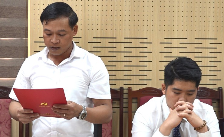 Chi bộ các cơ quan Đảng xã Minh Châu đã tổ chức sinh hoạt chuyên đề quý IV với chủ đề: “Kỷ niệm 71 năm Ngày Giải phóng Thủ đô (10/10/1954 – 10/10/2025)”.- Ảnh 2.