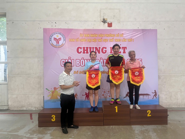 Giải bóng bàn trong khuôn khổ Đại hội Thể dục thể thao phường Bồ Đề lần thứ I- Ảnh 7.