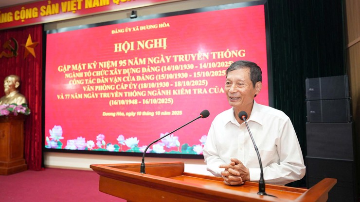 Đảng uỷ xã tổ chức gặp mặt kỷ niệm 95 năm Ngày truyền thống các ngành tổ chức xây dựng Đảng, công tác Dân vận của Đảng, Văn phòng cấp uỷ và 77 năm ngày truyền thống ngành Kiểm tra của Đảng- Ảnh 7.