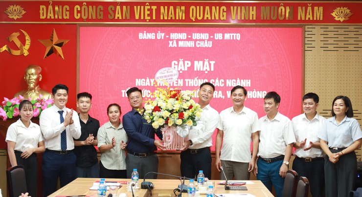 Đảng ủy – HĐND – UBND – Ủy ban MTTQ xã Minh Châu tổ chức buổi gặp mặt kỷ niệm Ngày truyền thống các ngành Tổ chức, Dân vận, Kiểm tra, Văn phòng- Ảnh 3.