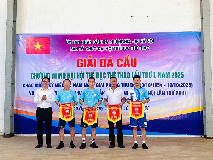 Xã Phú Nghĩa tổ chức Giải đá cầu trong chương trình Đại hội Thể dục Thể thao lần thứ I năm 2025- Ảnh 1.