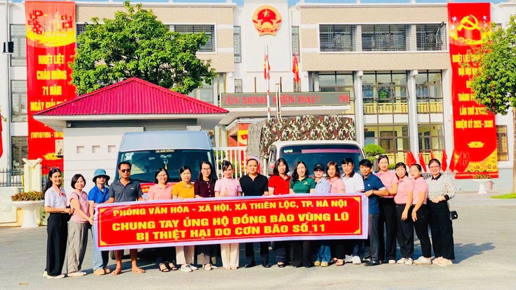 TẤM LÒNG THIÊN LỘC HƯỚNG VỀ MIỀN BẮC: 10 CHUYẾN XE NGHĨA TÌNH CỦA KHỐI GIÁO DỤC CHÍNH THỨC KHỞI HÀNH- Ảnh 1.