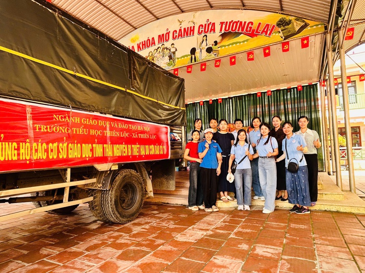 TẤM LÒNG THIÊN LỘC HƯỚNG VỀ MIỀN BẮC: 10 CHUYẾN XE NGHĨA TÌNH CỦA KHỐI GIÁO DỤC CHÍNH THỨC KHỞI HÀNH- Ảnh 33.