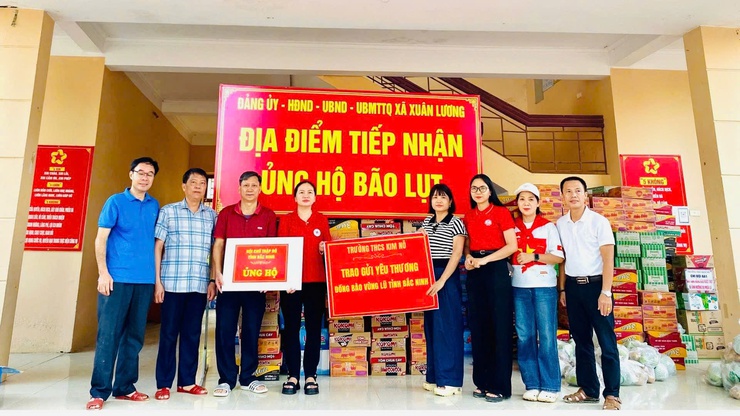 TẤM LÒNG THIÊN LỘC HƯỚNG VỀ MIỀN BẮC: 10 CHUYẾN XE NGHĨA TÌNH CỦA KHỐI GIÁO DỤC CHÍNH THỨC KHỞI HÀNH- Ảnh 19.