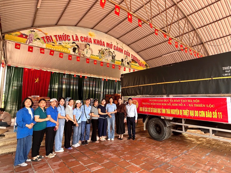 TẤM LÒNG THIÊN LỘC HƯỚNG VỀ MIỀN BẮC: 10 CHUYẾN XE NGHĨA TÌNH CỦA KHỐI GIÁO DỤC CHÍNH THỨC KHỞI HÀNH- Ảnh 12.