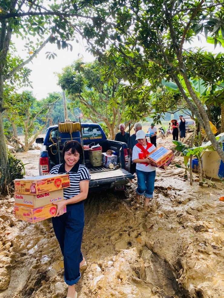 TẤM LÒNG THIÊN LỘC HƯỚNG VỀ MIỀN BẮC: 10 CHUYẾN XE NGHĨA TÌNH CỦA KHỐI GIÁO DỤC CHÍNH THỨC KHỞI HÀNH- Ảnh 27.