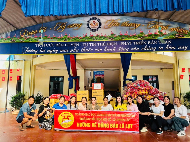 TẤM LÒNG THIÊN LỘC HƯỚNG VỀ MIỀN BẮC: 10 CHUYẾN XE NGHĨA TÌNH CỦA KHỐI GIÁO DỤC CHÍNH THỨC KHỞI HÀNH- Ảnh 17.