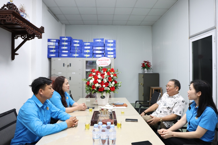 Công đoàn xã Phú Nghĩa chúc mừng các Công ty, Doanh nghiệp nhân dịp kỷ niệm Ngày Doanh nhân Việt Nam- Ảnh 1.