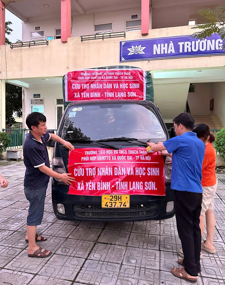  Trường Tiểu học và Trường THCS Thạch Thán xã Quốc Oai chung tay san sẻ yêu thương cùng đồng bào vùng lũ- Ảnh 1.