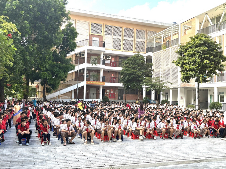 Đổi mới hình thức tuyên truyền phòng chống bạo lực học đường bằng phiên tòa giả định- Ảnh 1.