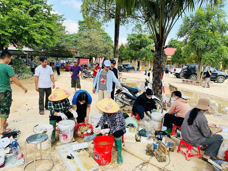  Trường Tiểu học và Trường THCS Thạch Thán xã Quốc Oai chung tay san sẻ yêu thương cùng đồng bào vùng lũ- Ảnh 10.
