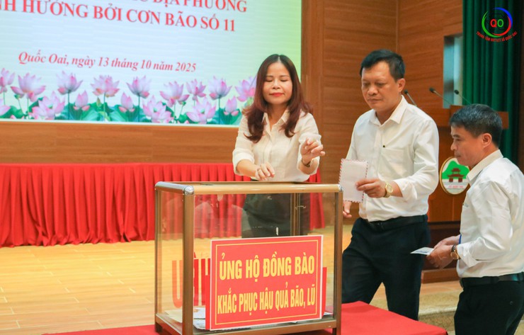 Xã Quốc Oai tổ chức Lễ chào cờ đầu tuần và phát động ủng hộ đồng bào bị ảnh hưởng bởi bão số 11- Ảnh 10.