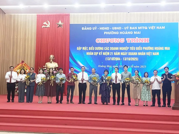 Phường Hoàng Mai tổ chức gặp mặt, biểu dương doanh nghiệp tiêu biểu- Ảnh 2.