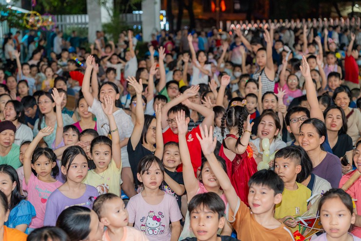 “ĐÊM HỘI TRĂNG RẰM” - NGÀY HỘI CỦA THIẾU NHI PHƯỜNG KIM LIÊN- Ảnh 2.