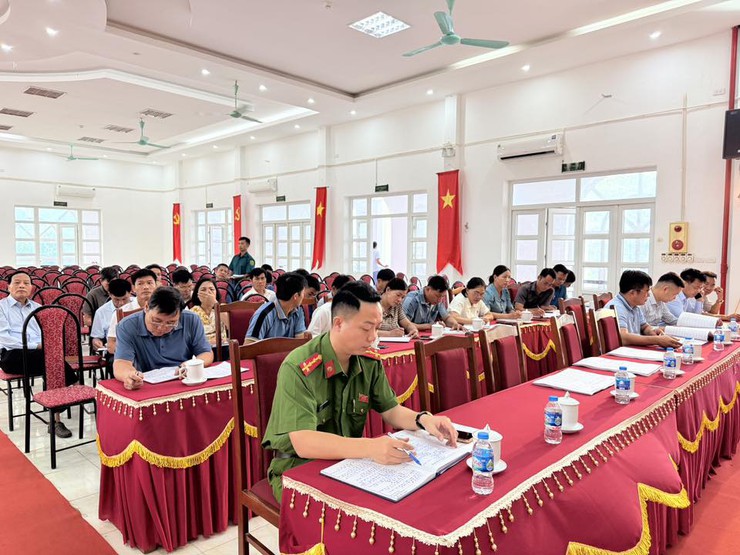 HỘI ĐỒNG NGHĨA VỤ QUÂN SỰ XÃ BA VÌ TỔ CHỨC HỘI NGHỊ XÉT DUYỆT TIÊU CHUẨN GỌI NHẬP NGŨ NĂM 2026- Ảnh 1.