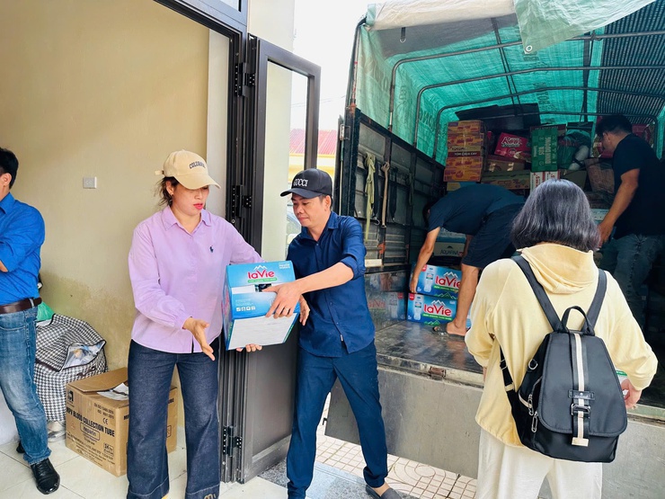  Trường Tiểu học và Trường THCS Thạch Thán xã Quốc Oai chung tay san sẻ yêu thương cùng đồng bào vùng lũ- Ảnh 7.