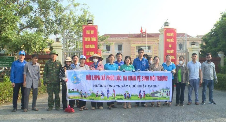 Xã Phúc Lộc ra quân tổng vệ sinh môi trường chào mừng Đại hội Đảng bộ thành phố lần thứ XVIII và thực hiện Nghị quyết Đảng ủy xã về bảo vệ môi trường- Ảnh 1.