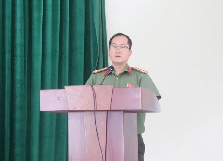 Công an xã Phượng Dực khai giảng lớp bồi dưỡng nghiệp vụ cho lực lượng bảo vệ an ninh trật tự cơ sở năm 2025- Ảnh 1.