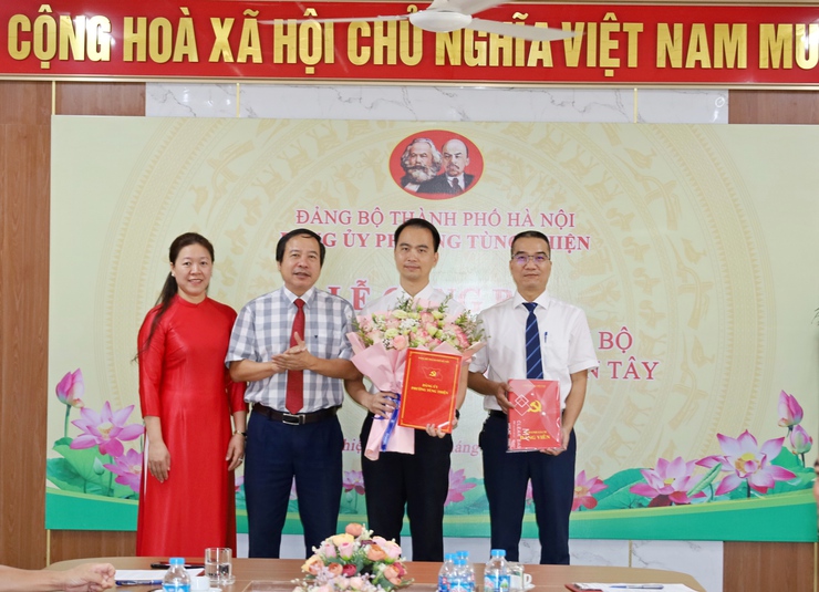 Thành lập Chi bộ Trường Trung cấp nghề Sơn Tây- Ảnh 2.