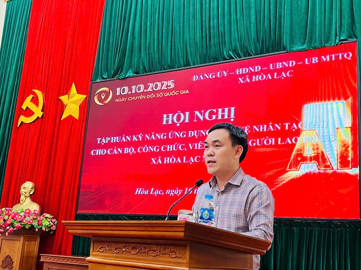XÃ HÒA LẠC TỔ CHỨC HỘI NGHỊ TẬP HUẤN KỸ NĂNG ỨNG DỤNG TRÍ TUỆ NHÂN TẠO (AI) TRONG XỬ LÝ CÔNG VIỆC HÀNH CHÍNH- Ảnh 1.