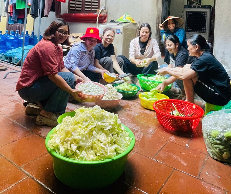 Cả hệ thống chính trị xã Quang Minh vào cuộc hỗ trợ người dân vùng ngập- Ảnh 7.