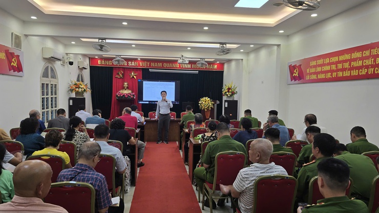 PHƯỜNG CỬA NAM TỔ CHỨC HỘI NGHỊ TRIỂN KHAI XÂY DỰNG, HOÀN THIỆN DỮ LIỆU ĐẤT ĐAI TRÊN ĐỊA BÀN PHƯỜNG- Ảnh 1.