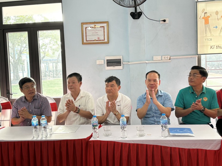 Đại hội Thể dục thể thao xã Đại Thanh lần thứ I năm 2025: Liên hoan Dân vũ thể thao "Vũ điệu tháng 10" thu hút gần 200 vận động viên tham gia- Ảnh 2.