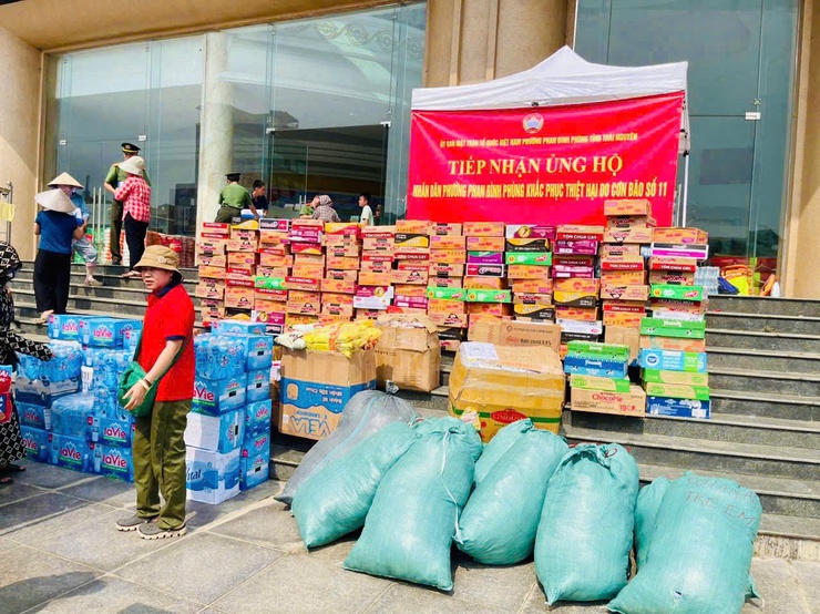 Phường Xuân Đỉnh: Nghĩa cử cao đẹp sau bão lũ- Ảnh 5.