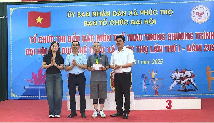 Sôi nổi các môn thi đấu trong Đại hội TDTT xã Phúc Thọ lần thứ Nhất năm 2025- Ảnh 12.