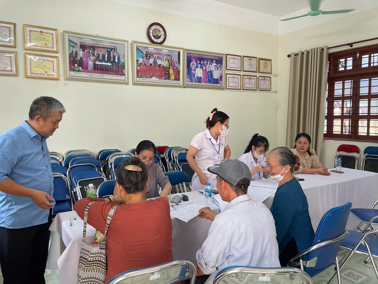 Khám, chăm sóc sức khỏe Người cao tuổi trên địa bàn xã Đại Thanh năm 2025 - Ảnh 2.