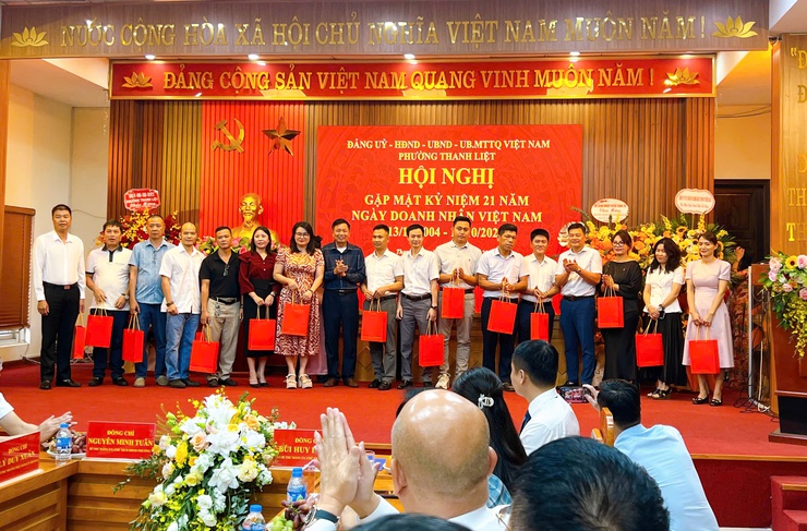 Phường Thanh Liệt: Gặp mặt kỷ niệm 21 năm Ngày Doanh nhân Việt Nam- Ảnh 9.